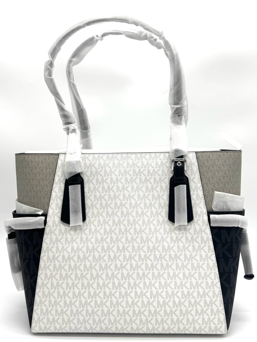 Michael Kors Voyager Large Color-Block Signature Logo Tote Bag - Optic White - Picture 5 of 11